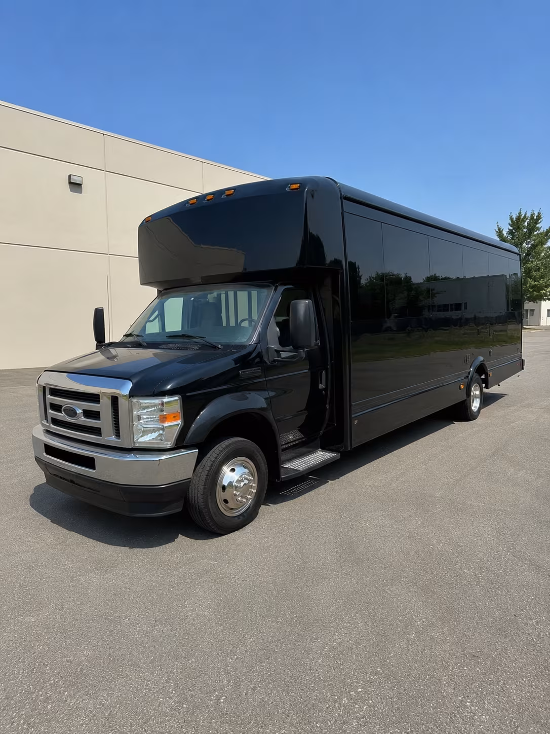 bachelor bus rentals for golf outings across the santa clarita valley
