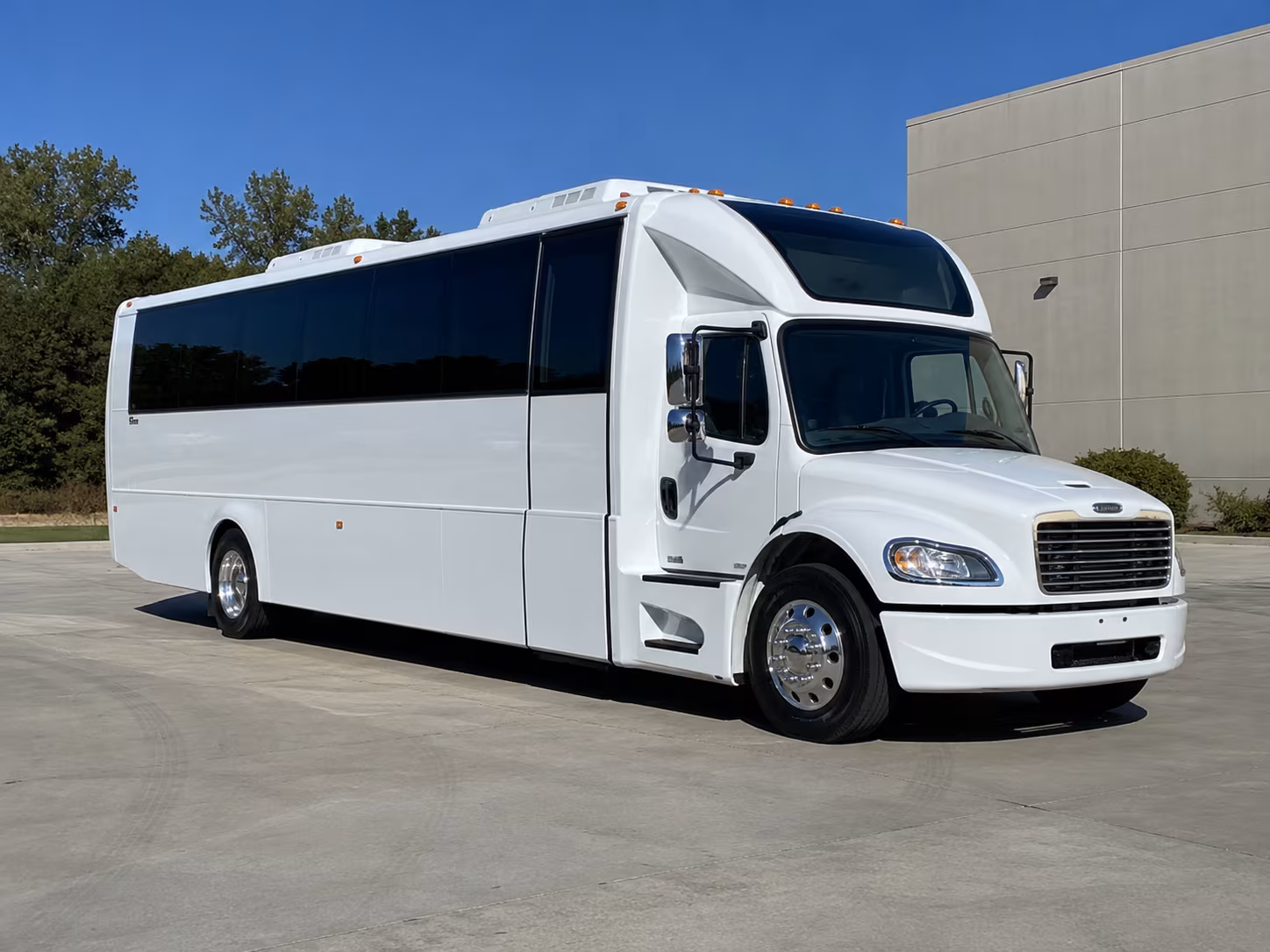party buses for santa clarita wedding parties and bridal groups