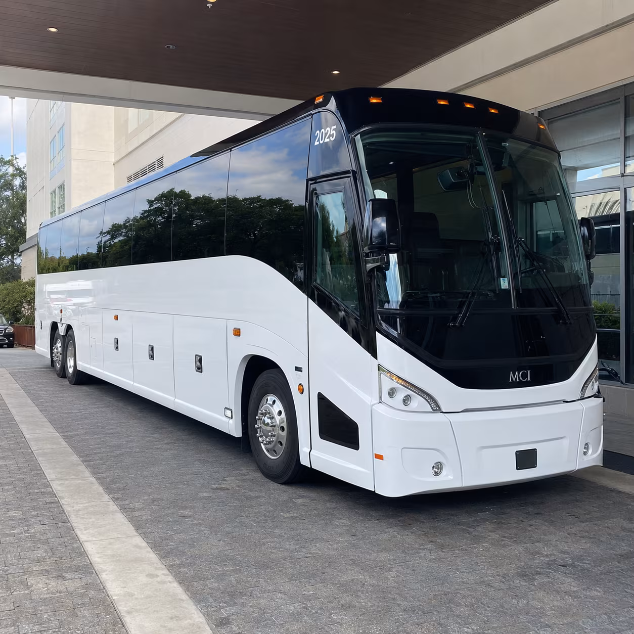 santa clarita 54 passenger charter bus