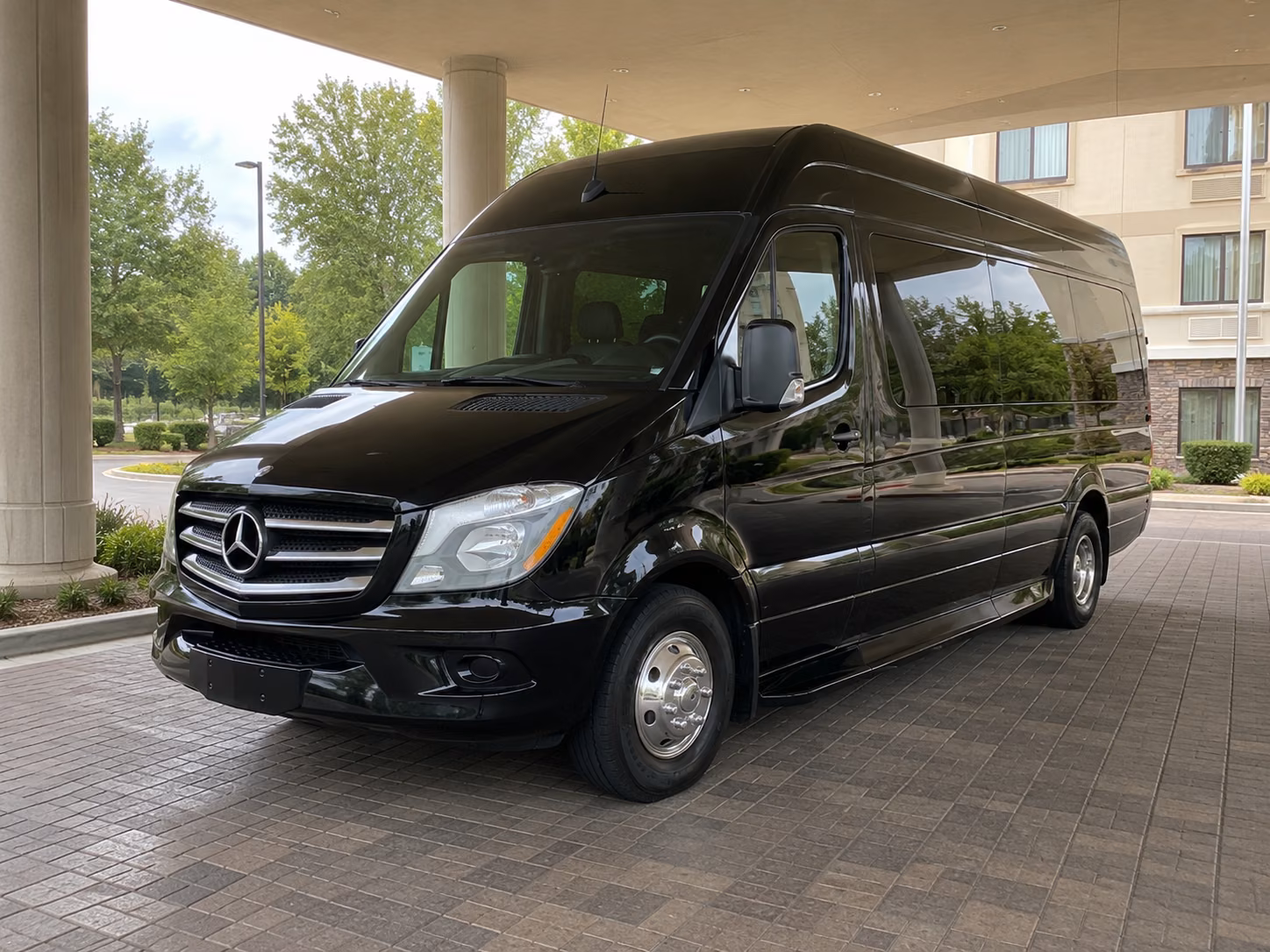 sprinter vans and minibuses for intimate santa clarita wedding groups